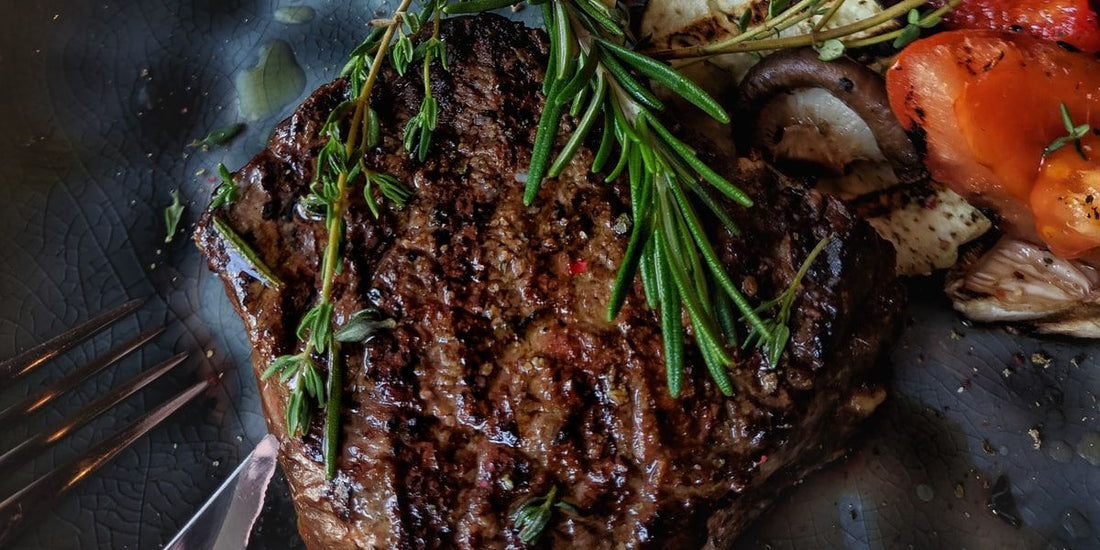 HOW TO COOK THE PERFECT STEAK: A GUIDE ON HOW TO COOK A STEAK
